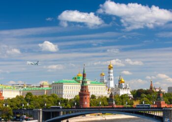 الطيران العُماني يُعلن عن تسيير رحلاته إلى موسكو على مدار العام مع اطلاق جدول الصيف الجديد