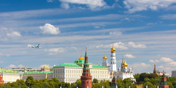 الطيران العُماني يُعلن عن تسيير رحلاته إلى موسكو على مدار العام مع اطلاق جدول الصيف الجديد