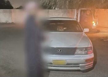 إيقاف مواطن لقيامه بسياقة مركبة برعونة وتهور بشمال الباطنة