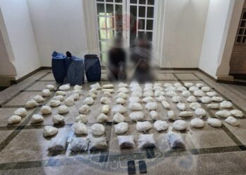 إحباط محاولة تهريب مواد مخدرة عن طريق البحر بشمال الباطنة