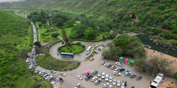 21 يونيو المقبل.. بدءُ فعاليّات خريف ظفار 2025م بتجارب سياحيّة وثقافيّة متنوّعة