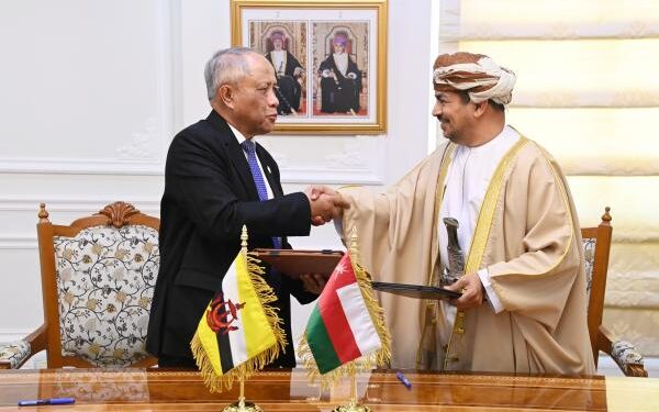 وزير الإعلام يوقع مذكرة تفاهم مع سلطنة بروناي دار السلام لتعزيز التعاون الثنائي