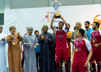 فريق “العمانية للنطاق العريض” يتوّج بلقب بطولة مدائن لخماسيات كرة القدم