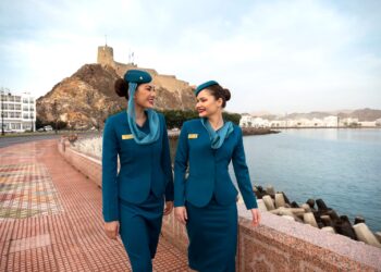 الطيران العُماني والمشغل الوطني للسفر” Visit Oman” يطلقان حجوزات باقات التوقف تعزيزًا للسياحة الوافدة