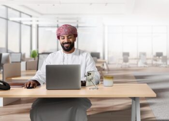 بنك مسقط يوفر خدمة الاستثمار في صندوق “الثروة” عبر تطبيق الهاتف النقال