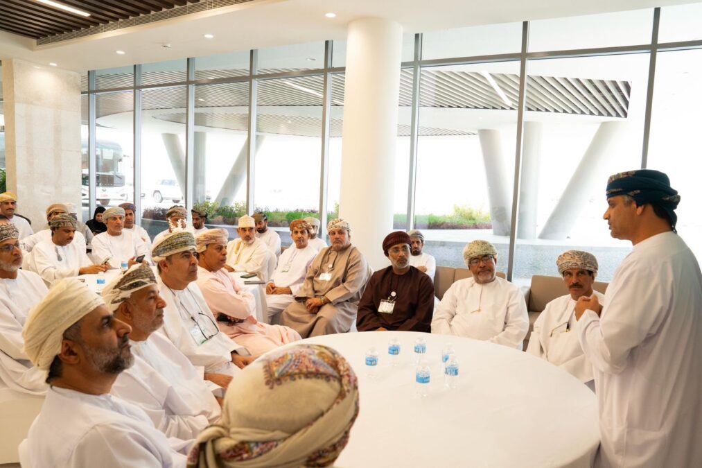 ضمن فعاليات الملتقى الصحفي.. زيارات ميدانية للتعرف على أبرز المعالم التاريخية والسياحية والاقتصادية بجنوب الباطنة 3 de258c08 1209 457e 8212 da32bc9c58be