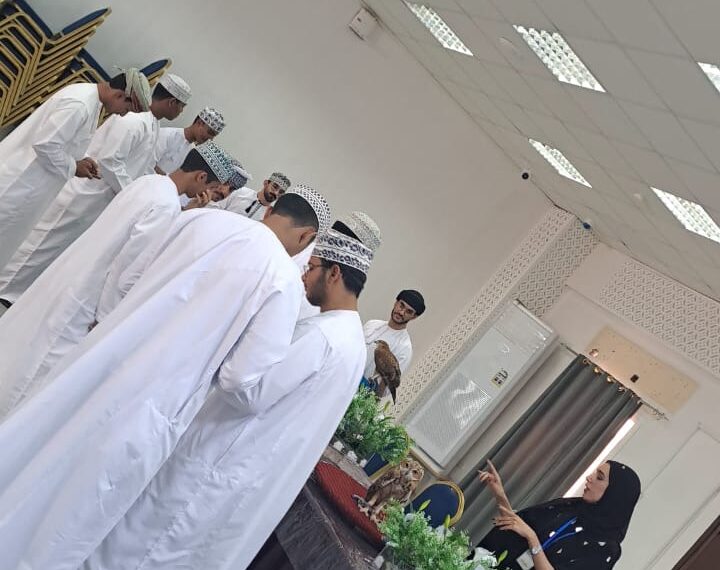 هيئة البيئة تنظم معرضًا توعويًا لحماية الطيور المهاجرة في جامعة التقنية بإبراء