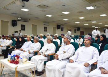 جامعة نزوى تحتضن المؤتمر الطلابي الثامن بمشاركة 70 طالباً من 11 جامعة لتعزيز دور المجالس الاستشارية في التعليم العالي