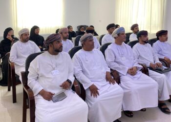 محاضرة حول الخدمات الاجتماعية لكبار السن بهيئة البيئة بجنوب الشرقية