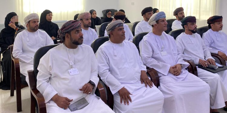 محاضرة حول الخدمات الاجتماعية لكبار السن بهيئة البيئة بجنوب الشرقية