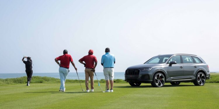 انطلاق تصفيات كأس أودي كواترو 2025 في منتجع سانت ريجيس الموج مسقط بالتعاون مع المتميزة للسيارات والموج للجولف
