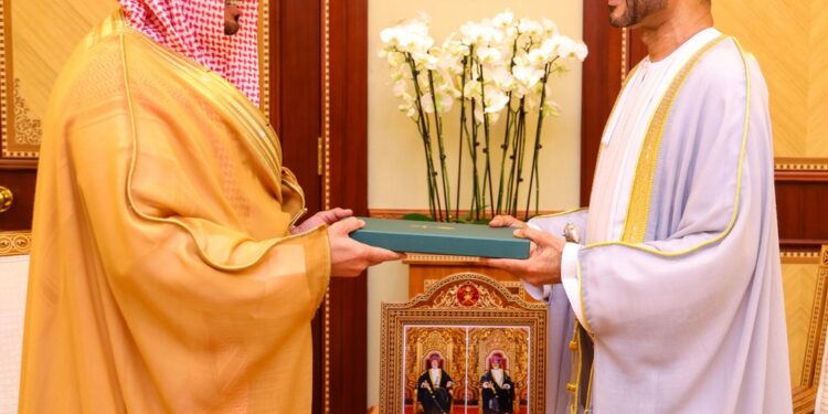 جلالةُ السُّلطان المُعظّم يتلقّى رسالة خطيّة من خادم الحرمين الشريفين