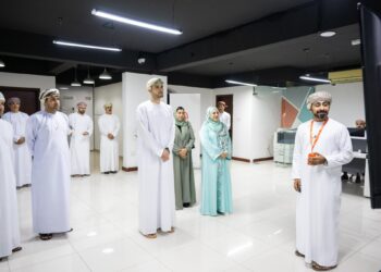 سمو السيد بلعرب بن هيثم يطّلع على تجربة شركة “إي مشرف”