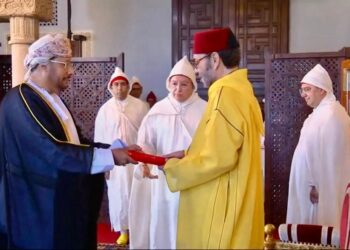 ‎سفير سلطنة عُمان يقدّم أوراق اعتماده لملك المغرب