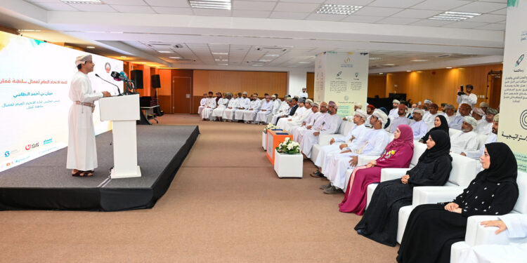 سلطنة عُمان تحتفل بيوم العمال العالمي