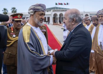 جلالةُ السُّلطان المعظّم يغادر الجزائر