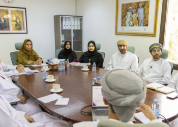 الفريقُ الوطني للتجارة المستترة يستعرض مخرجات عملية التدقيق على السجلات التجارية