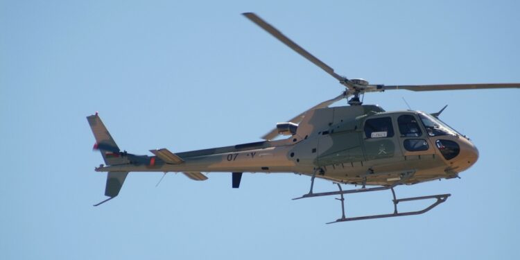 إجلاء متسلقين من جبل في العامرات بعد إصابة أحدهم بالإعياء