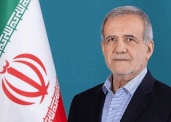 الرئيس الإيراني يصل سلطنة عُمان في زيارة رسمية