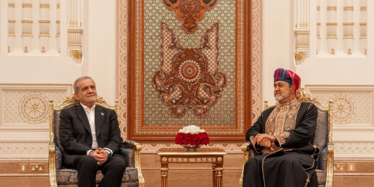 جلالة السلطان يقيم مأدبة عشاء تكريمًا للرئيس الإيراني