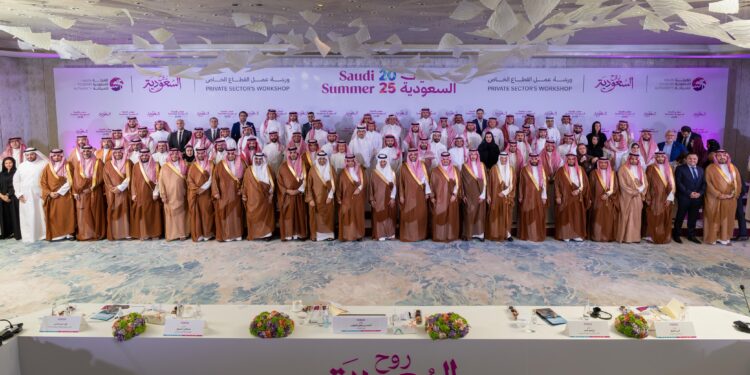 معالي وزير السياحة يقود ورشة عمل لإطلاق برنامج صيف السعودية 2025