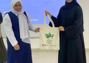 برنامج بيئي توعوي لبيئة نظيفة مستدامة بمدرسة بلاد صور لتعزيز حماية البيئة