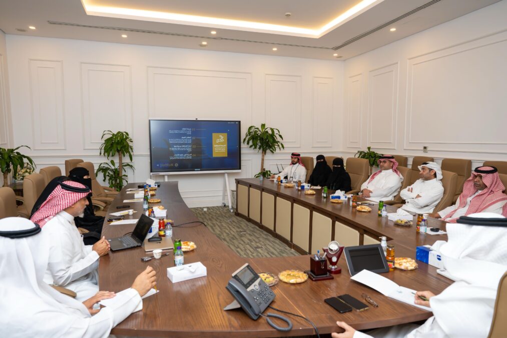 أمانة الشرقية تبحث أبرز التوجهات التنموية مع معهد الدراسات والبحوث بجامعة الإمام عبدالرحمن بن فيصل 3 e928355b b5e6 439d bfb3 049607875cac