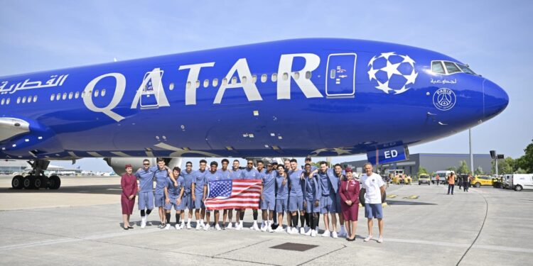 الخطوط الجوية القطرية تنقل باريس سان جيرمان إلى كأس العالم للأندية 2025 بطائرة خاصة مزدانة بدوري الأبطال