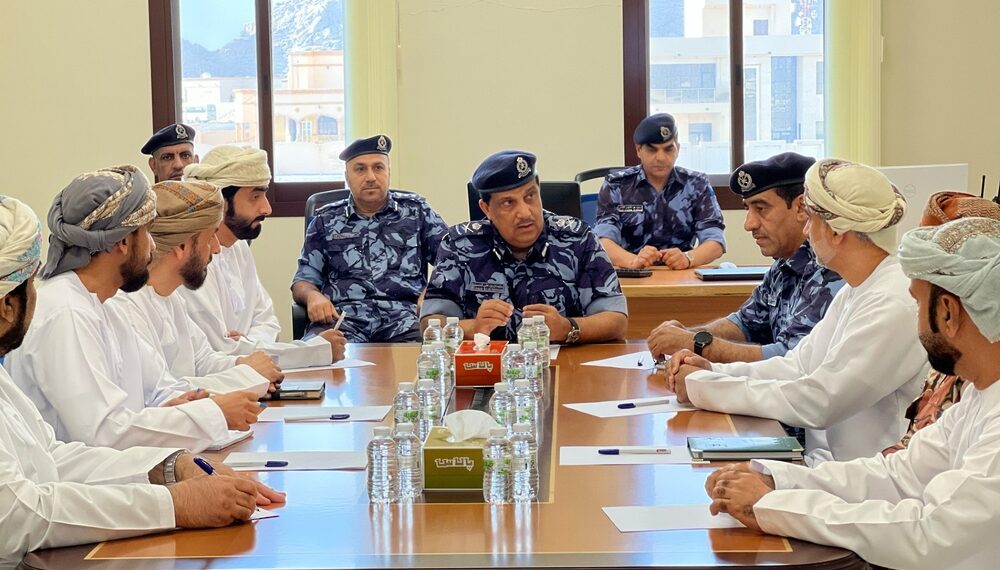 فريق التعامل مع حوادث المواد الخطرة يعقد اجتماعه بمسندم لبحث الجاهزية والاستعداد للطوارئ 1 فريق التعامل مع حوادث المواد الخطرة يعقد اجتماعه بمسندم لبحث الجاهزية والاستعداد للطوارئ