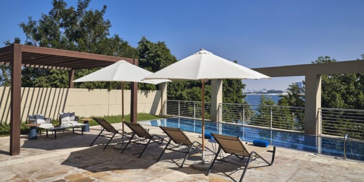 فندق وأجنحة ريكسوس النخلة دبييحتفي بالتميّز مع باقة أجنحته المميزة الفاخرة