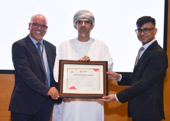 بنك مسقط يحصل على شهادة عالمية في تحقيق معيار أمن بيانات بطاقات الدفع الإلكترونية