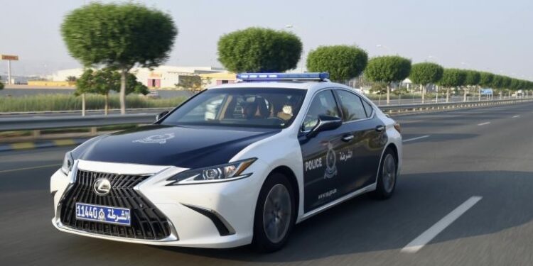 ضبط مواطن أثناء نقله متسللين إثيوبيين وتقديم الرعاية لآخرين في صحراء الامتياز 1 ضبط مواطن أثناء نقله متسللين إثيوبيين وتقديم الرعاية لآخرين في صحراء الامتياز