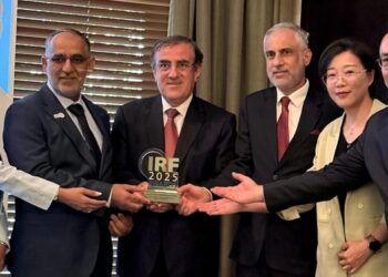 شرطة عُمان السلطانية تفوز بجائزة الاتحاد الدولي للطرق