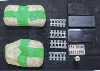 القبض على 4 مواطنين بحوزتهم مخدرات في صحار وصحم