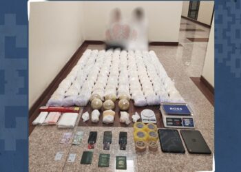 القبض على باكستانيين بحوزتهما 150 كجم من مخدر الكريستال بولاية بركاء