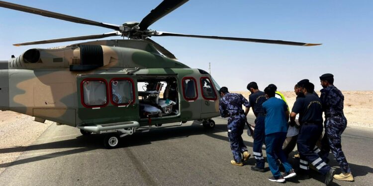 طيران الشرطة ينقل جثامين ضحايا حادث مقشن إلى مستشفى ثمريت