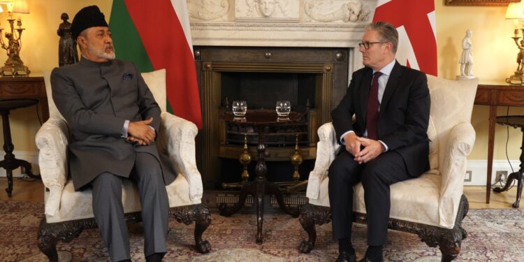 جلالةُ السُّلطان المُعظم يلتقي بدولة رئيس وزراء المملكة المتحدة