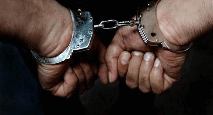 ضبط بنغلاديشي بحوزته 40 كيلوجرامًا من مشتقات التبغ الممنوعة بقصد الاتجار بها