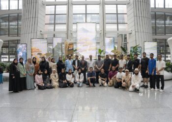 طلبة جامعة التقنية والعلوم التطبيقية يخوضون رحلة ثقافية وتعليمية استثنائية إلى بكين