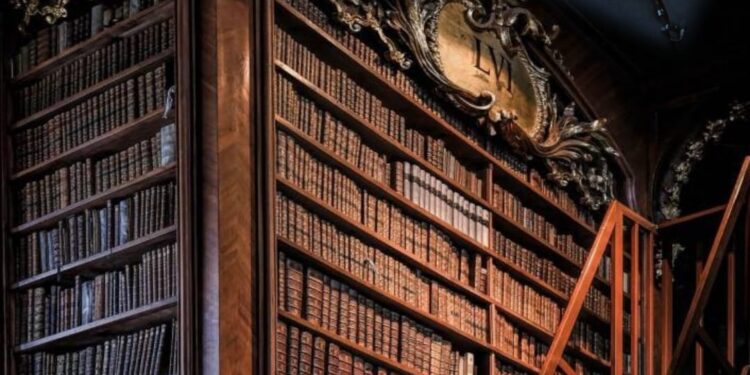 مونتسكيو وفصل السلطات – رائد التنوير القانوني