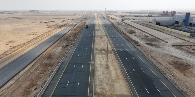 استمتع بأجواء الخريف عبر طريق مسقط – الدقم – صلالة السياحي