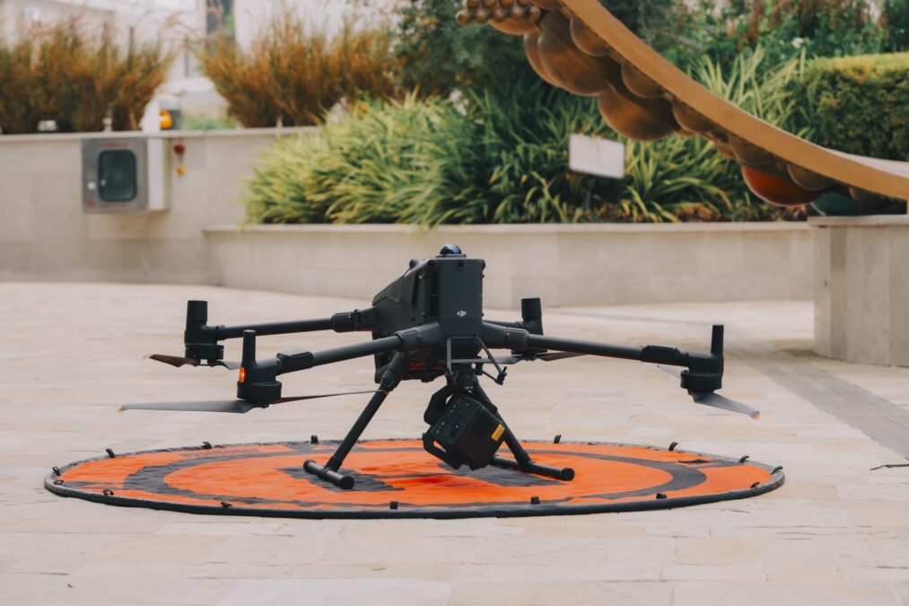 27684376 795c 4950 9914 d6b6a61c5e88