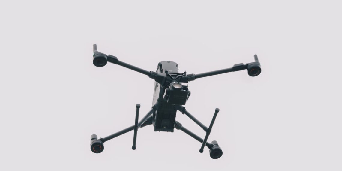 تدشين أول طائرة DJI ماتريس 400 بالشرق الأوسط في سلطنة عُمان 1 تدشين أول طائرة DJI ماتريس 400 بالشرق الأوسط في سلطنة عُمان