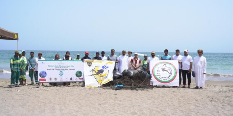 “بحار بلا مخلفات”.. حملة لتنظيف الشعاب المرجانية بالسويق 1 “بحار بلا مخلفات”.. حملة لتنظيف الشعاب المرجانية بالسويق
