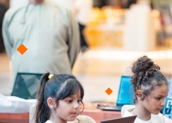 “عمانتل” تنظم مبادرة تعليمية تفاعلية باستخدام “ماينكرافت” ضمن مشاركتها في خريف ظفار 2025