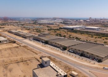 المنطقة الحرة بصلالة تستقطب استثمارات بـ187 مليون ريال عماني