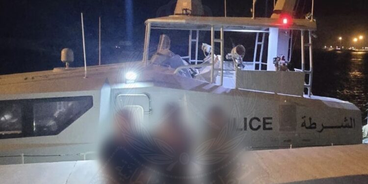 ضبط 3 آسيويين في مسندم للاتجار بالمشروبات الكحولية