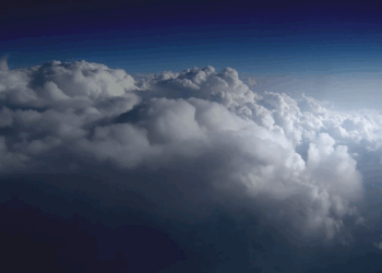 أخدود منخفض جوي يؤثر على أجواء سلطنة عمان بدءاً من الأحد 17 أغسطس