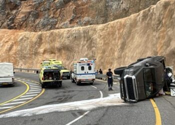 وفاة 3 أشخاص في حادث تدهور مركبة بالجبل الأخضر