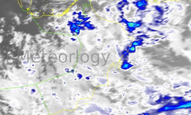 استمرار الطقس الممطر على سلطنة عمان مع نشاط خريف ظفار